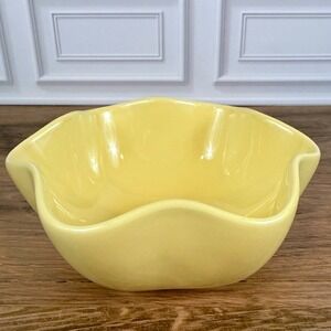 Gail Pittman Hospitality‎ Collection Scalloped Edge Butter Yellow 6 1/2" Bowl